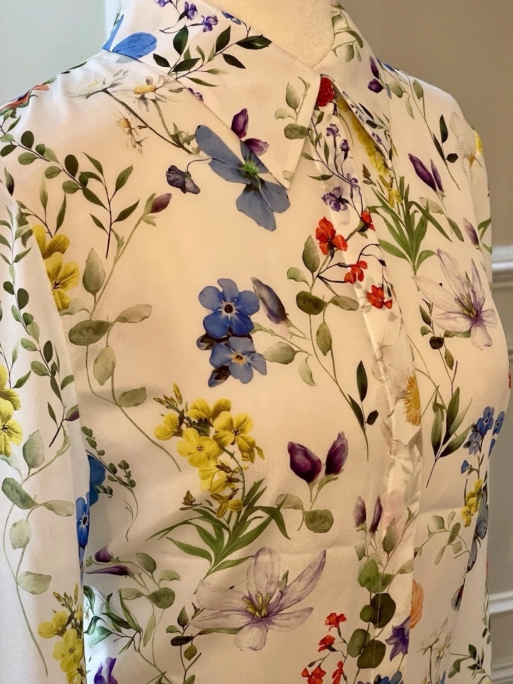 Alice + Olivia Willa Silk Floral Blouse In Twisting Vines White NWT Sz XL - Picture 14 of 15